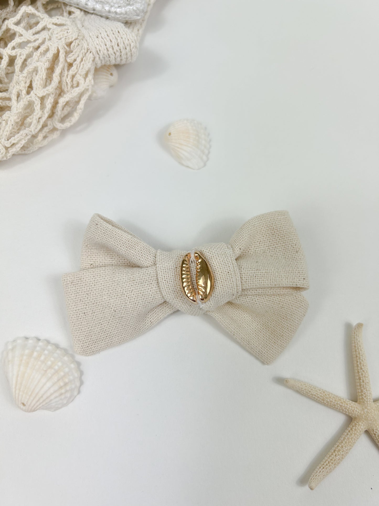 Sea peral hair bow