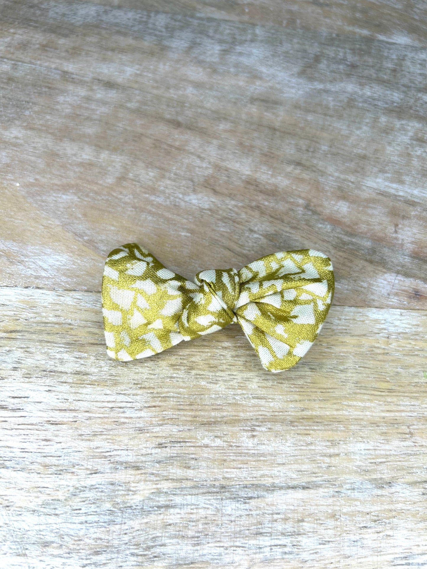 Gold Bow